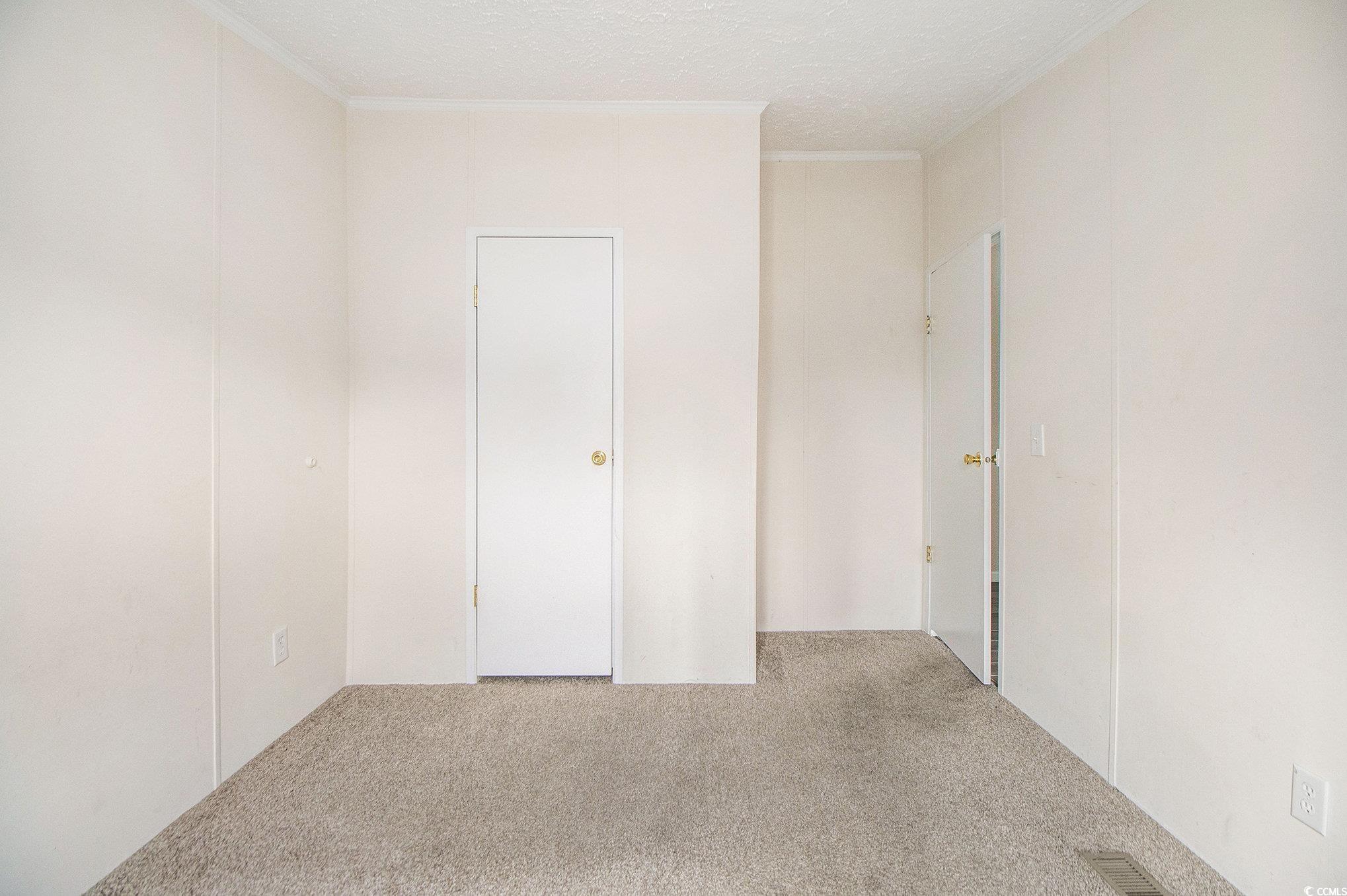 2527377 | Photo 28