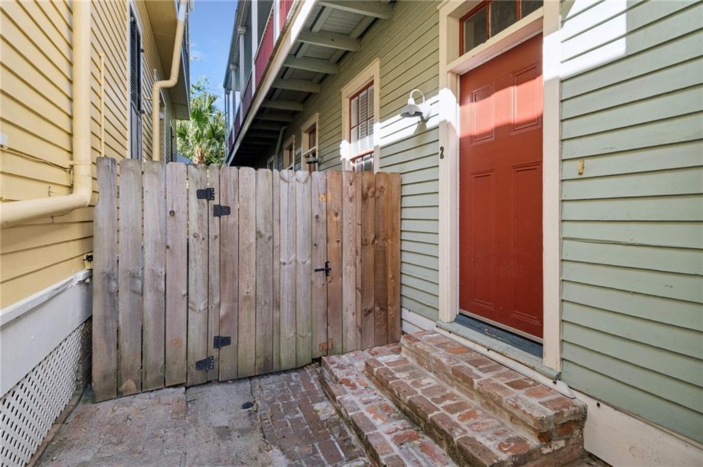 Homes for sale in New Orleans, LA | 2217 Laurel St #2, New Orleans, LA 70130 | MLS# 2530842