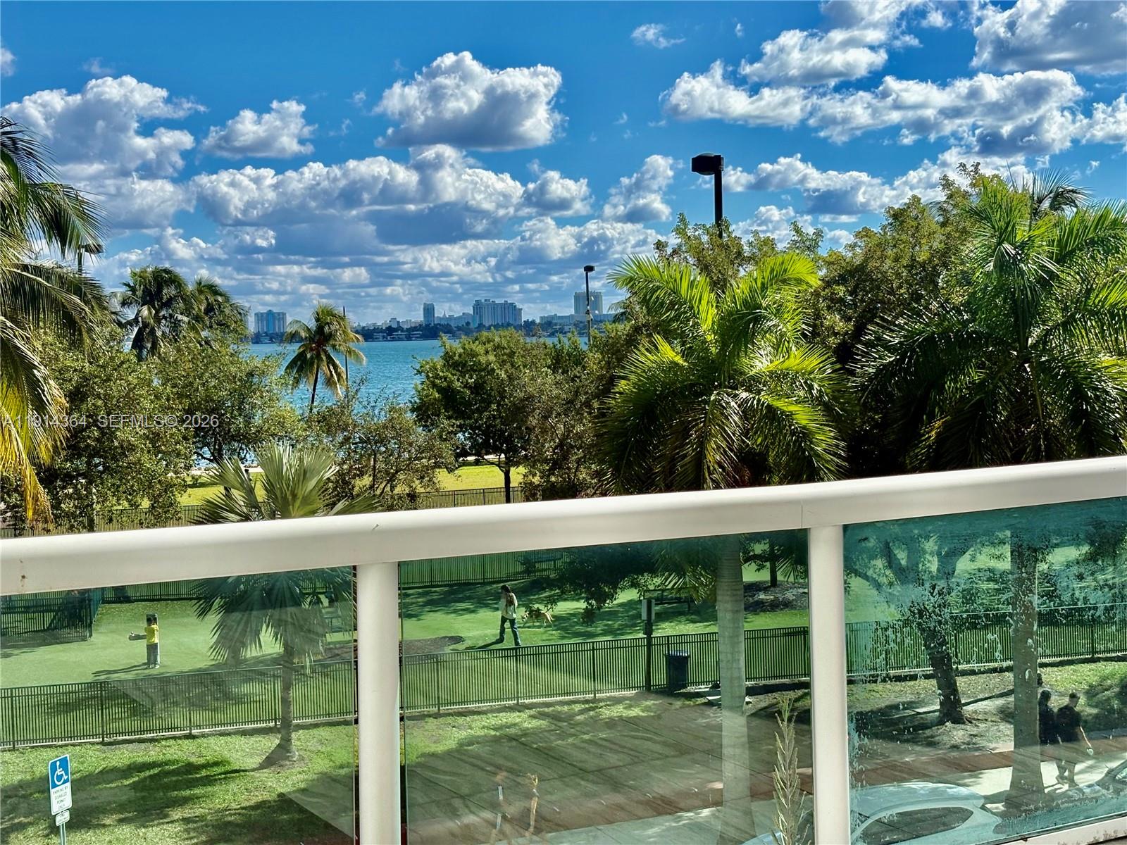 1800 Club Condo