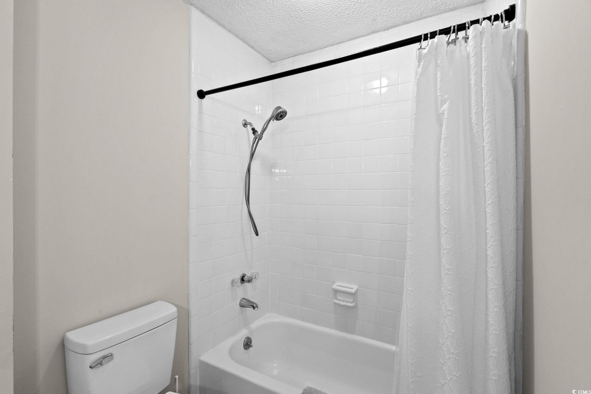 2527450 | Photo 23