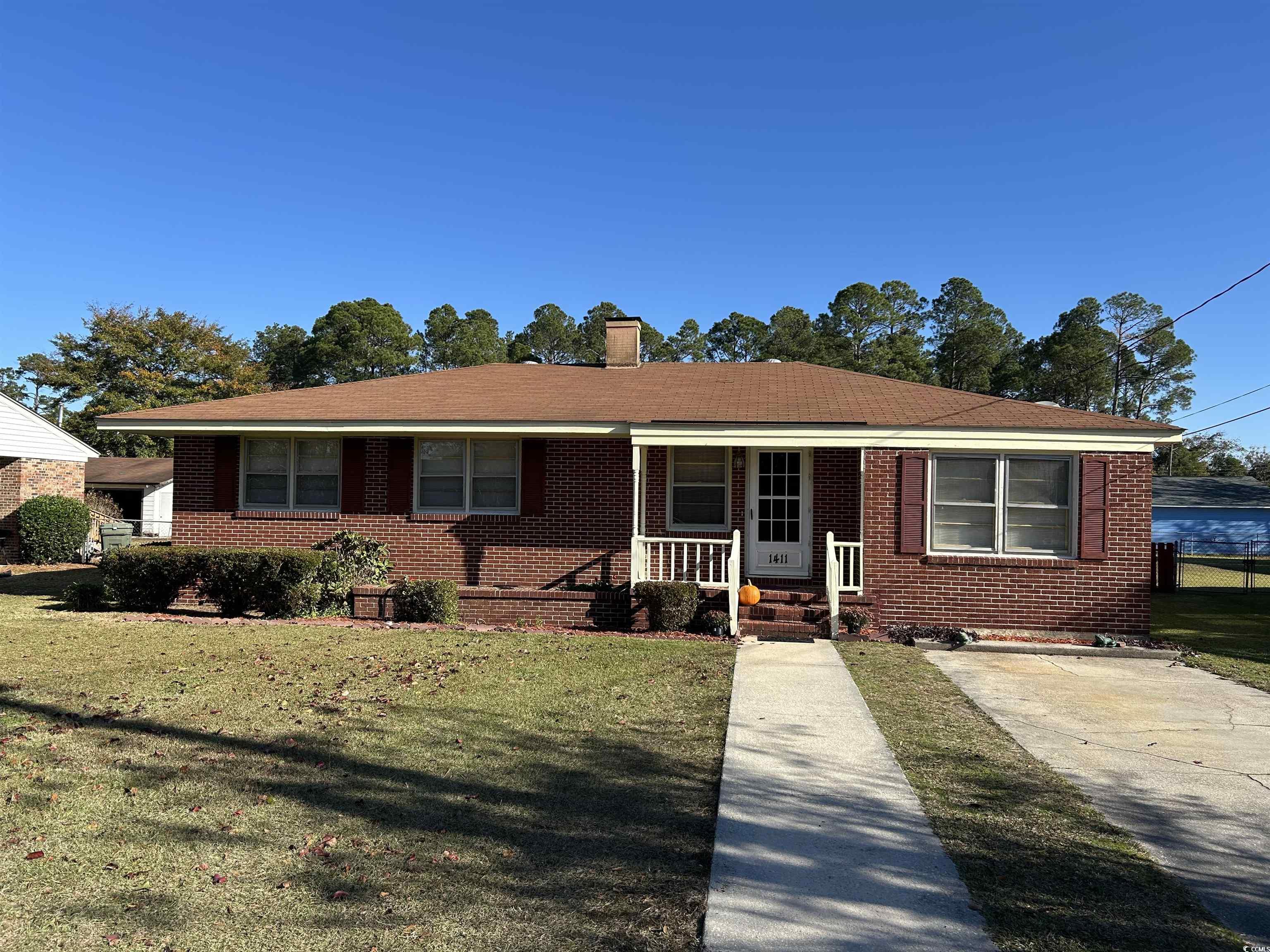 1411 E Harrison St. Dillon, SC 29536