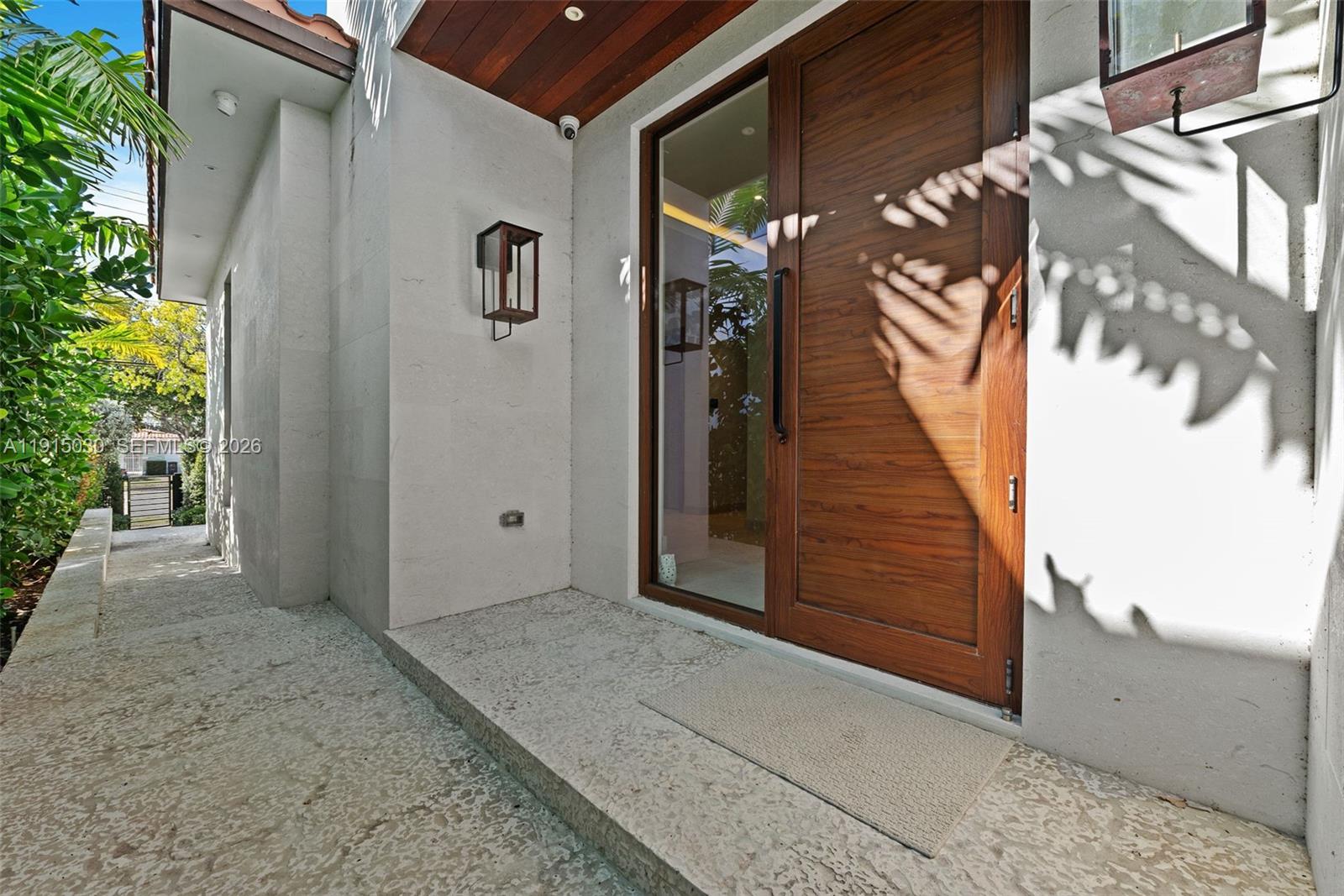 5831 Alton Rd, Miami Beach FL 33140