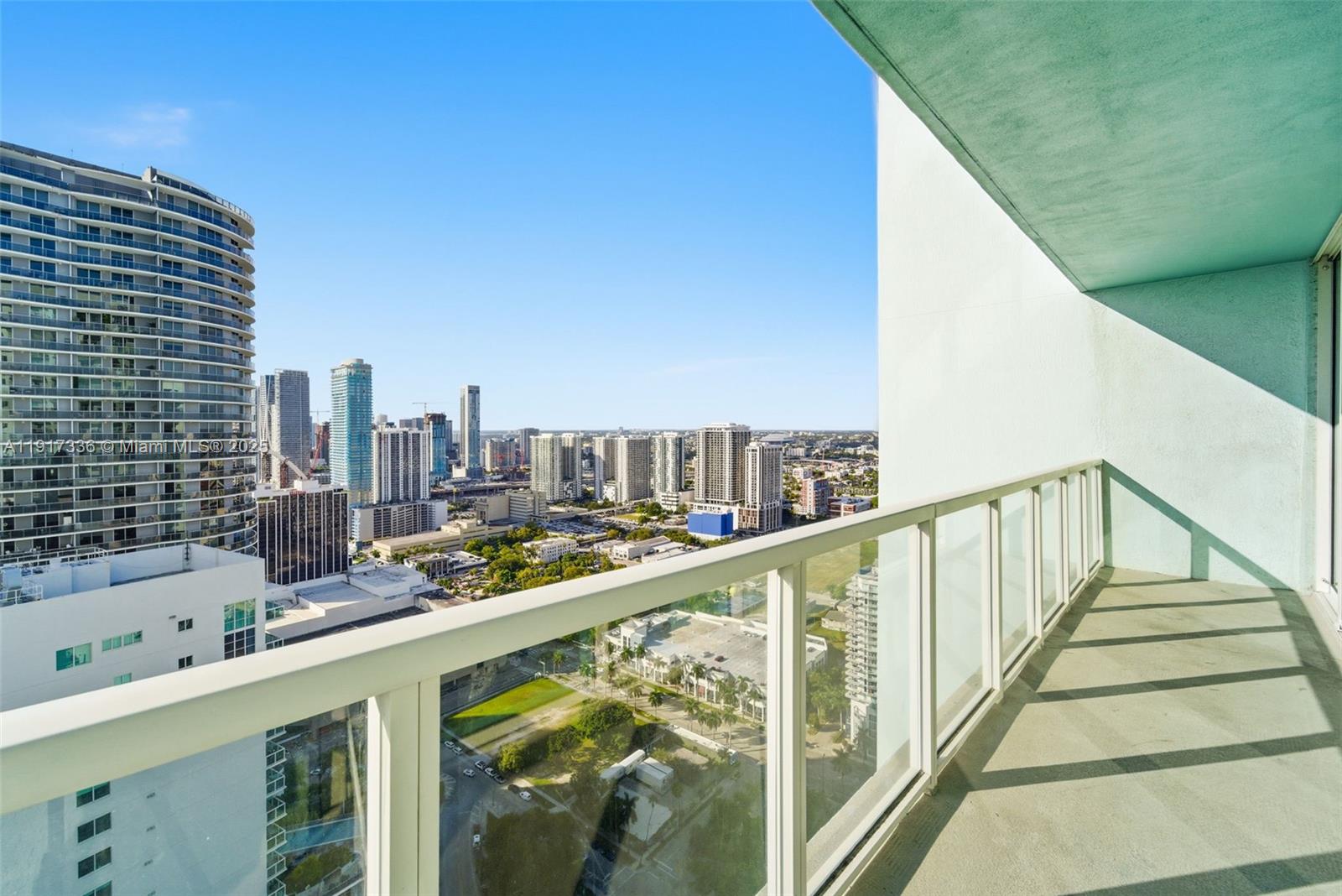 Quantum On The Bay Condo