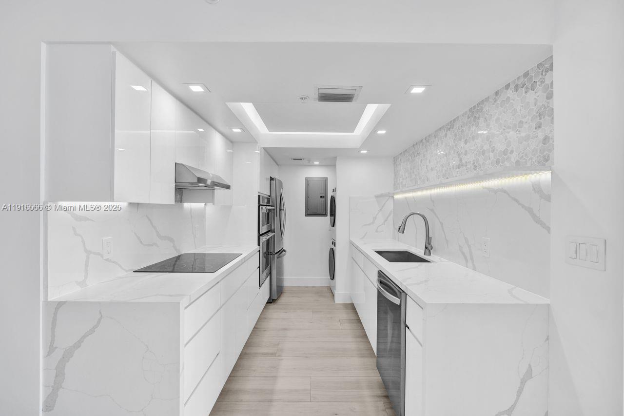 90 Alton Rd #1907, Miami Beach FL 33139