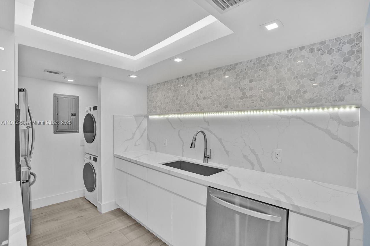 90 Alton Rd #1907, Miami Beach FL 33139