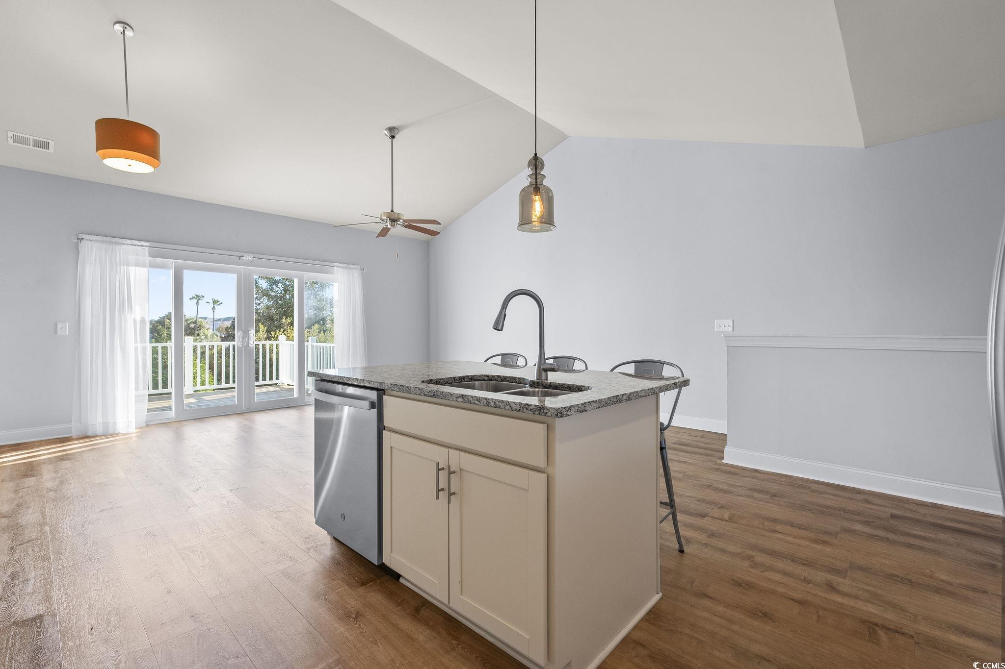 100 Villa Mar Dr. 