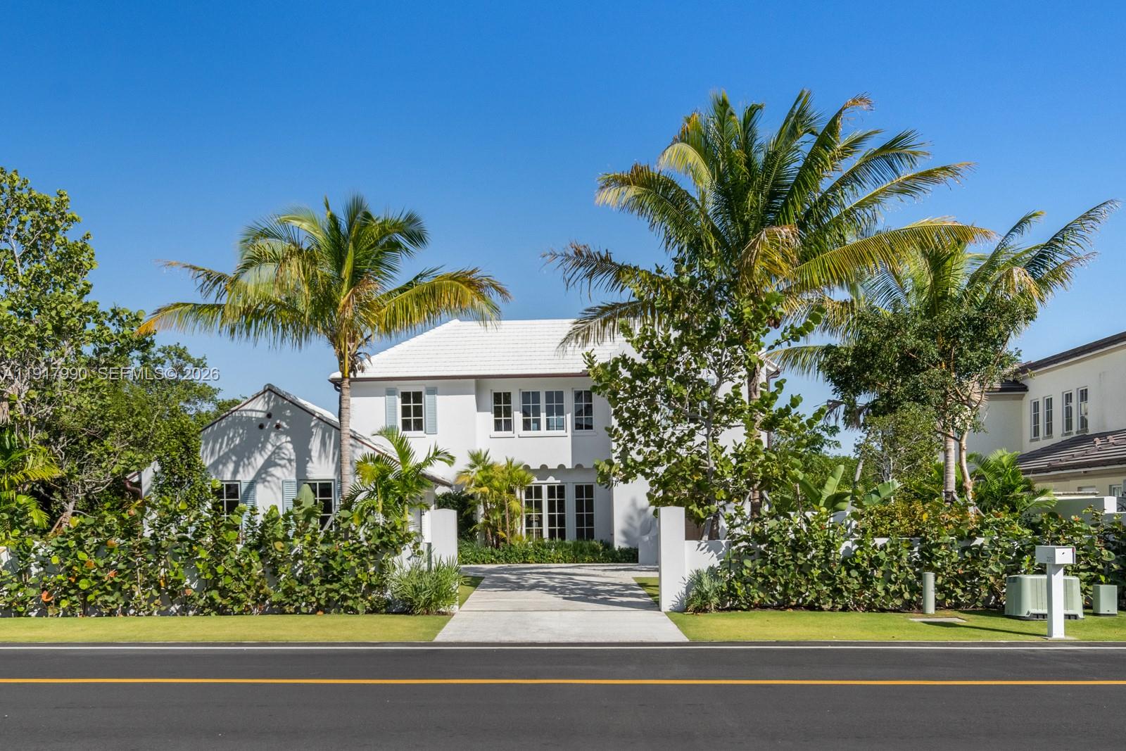 Homes for sale in Palm Beach, FL | 2219 Ibis Isle Road E, Palm Beach, FL 33480 | MLS# A11917990