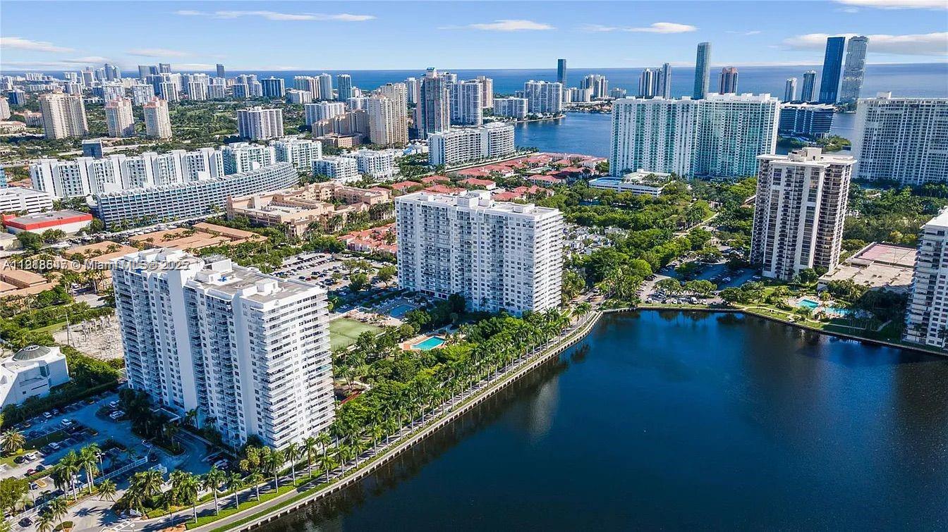 Admirals Port Condo-East