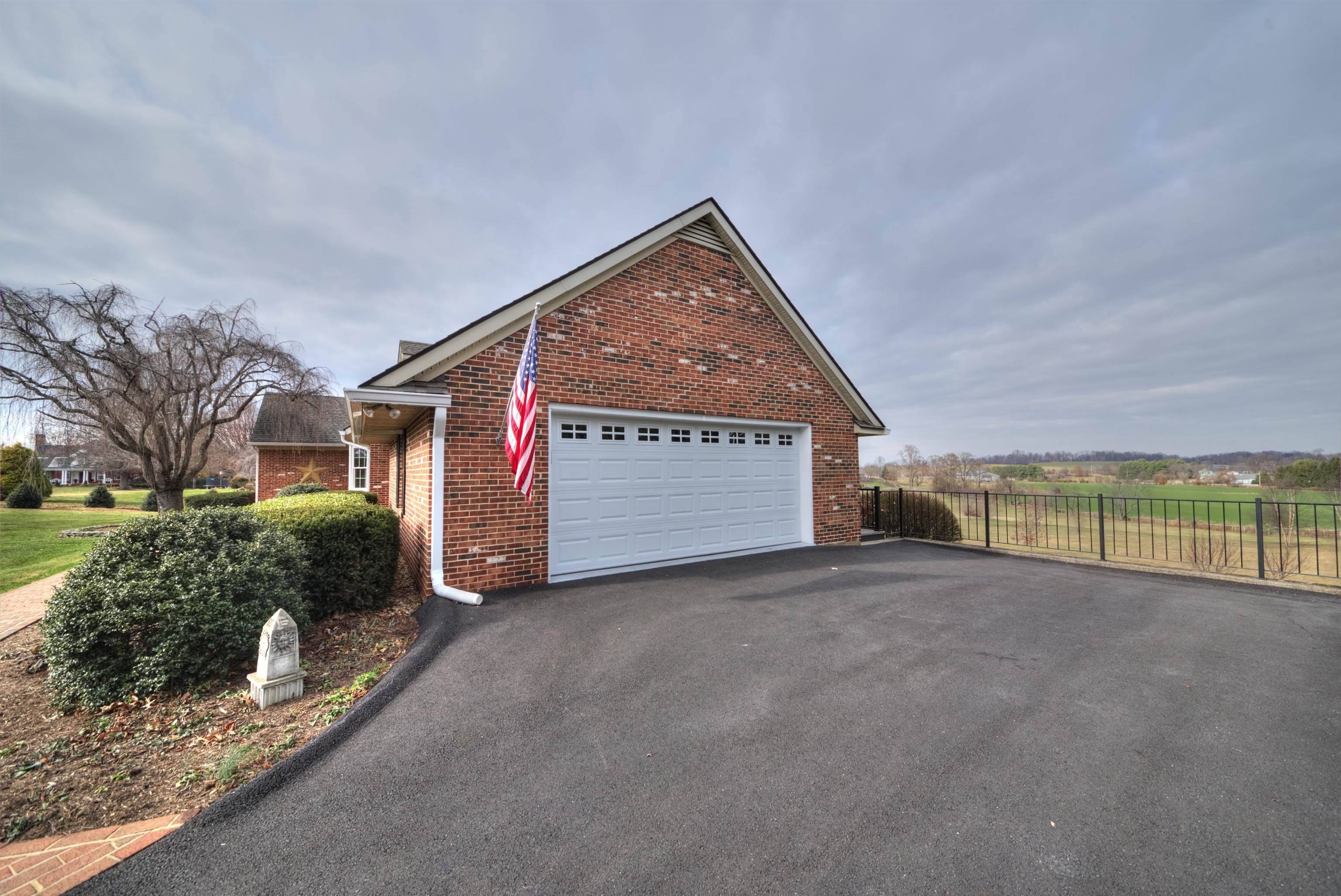 152 Huntington Pl