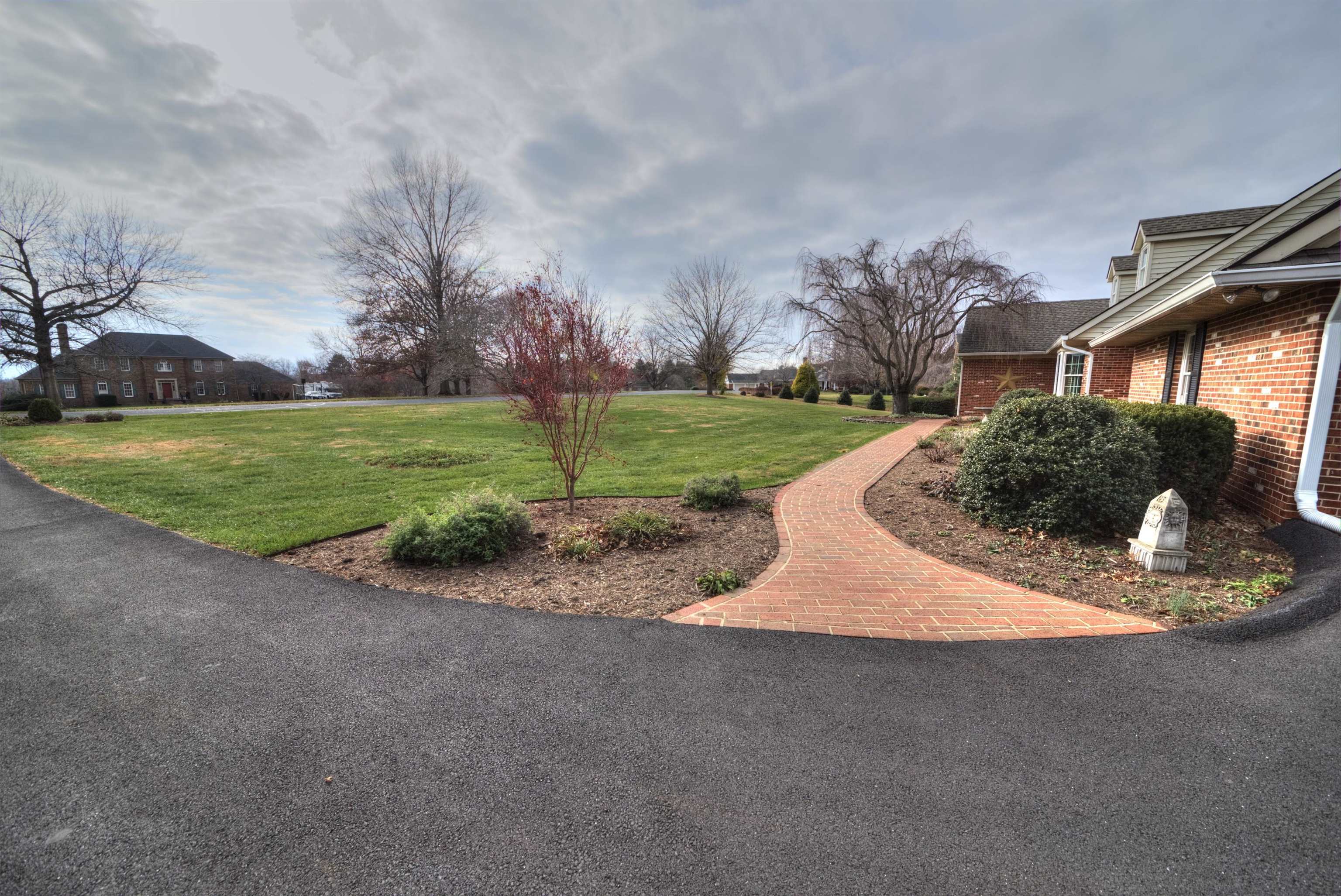 152 Huntington Pl