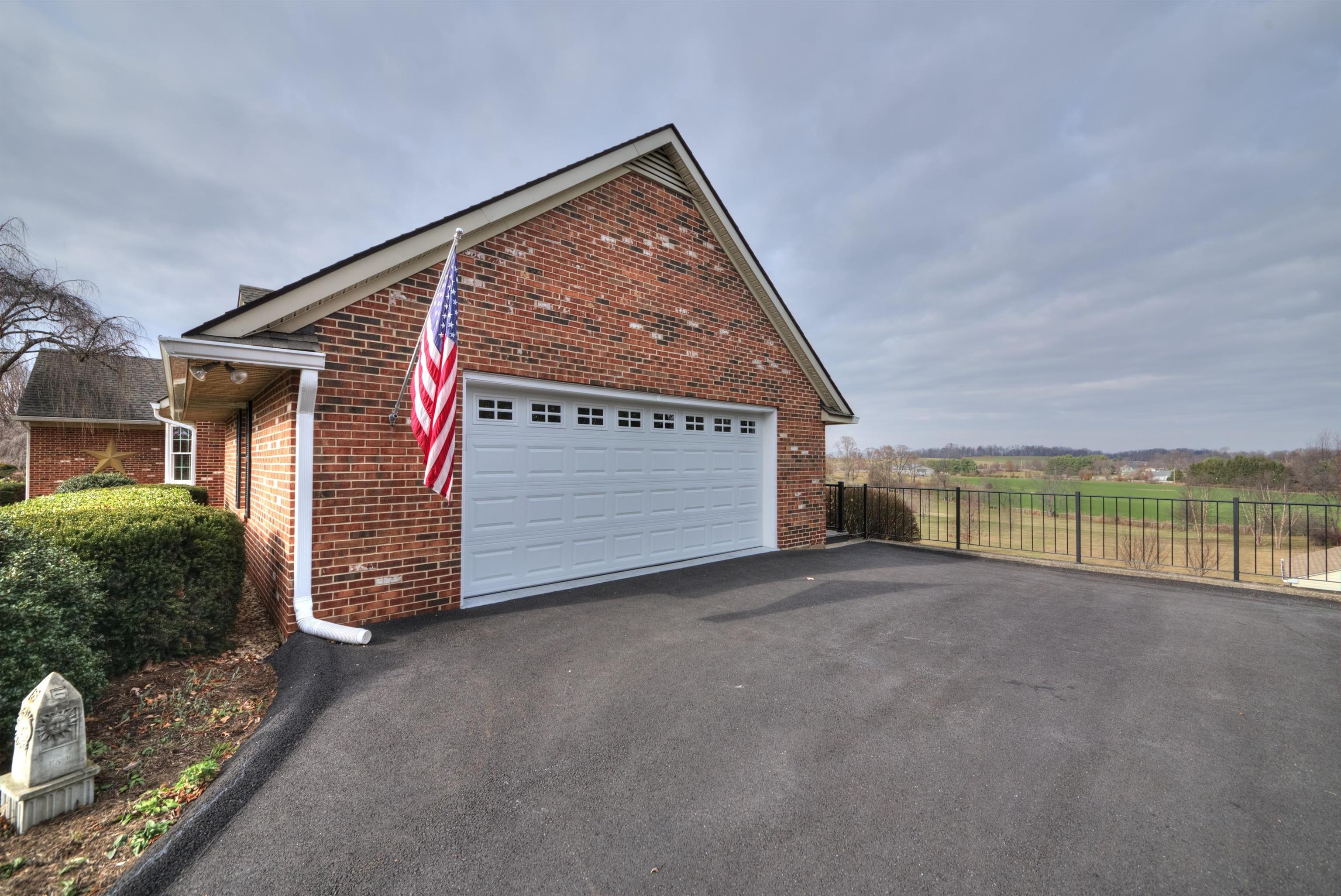 152 Huntington Pl