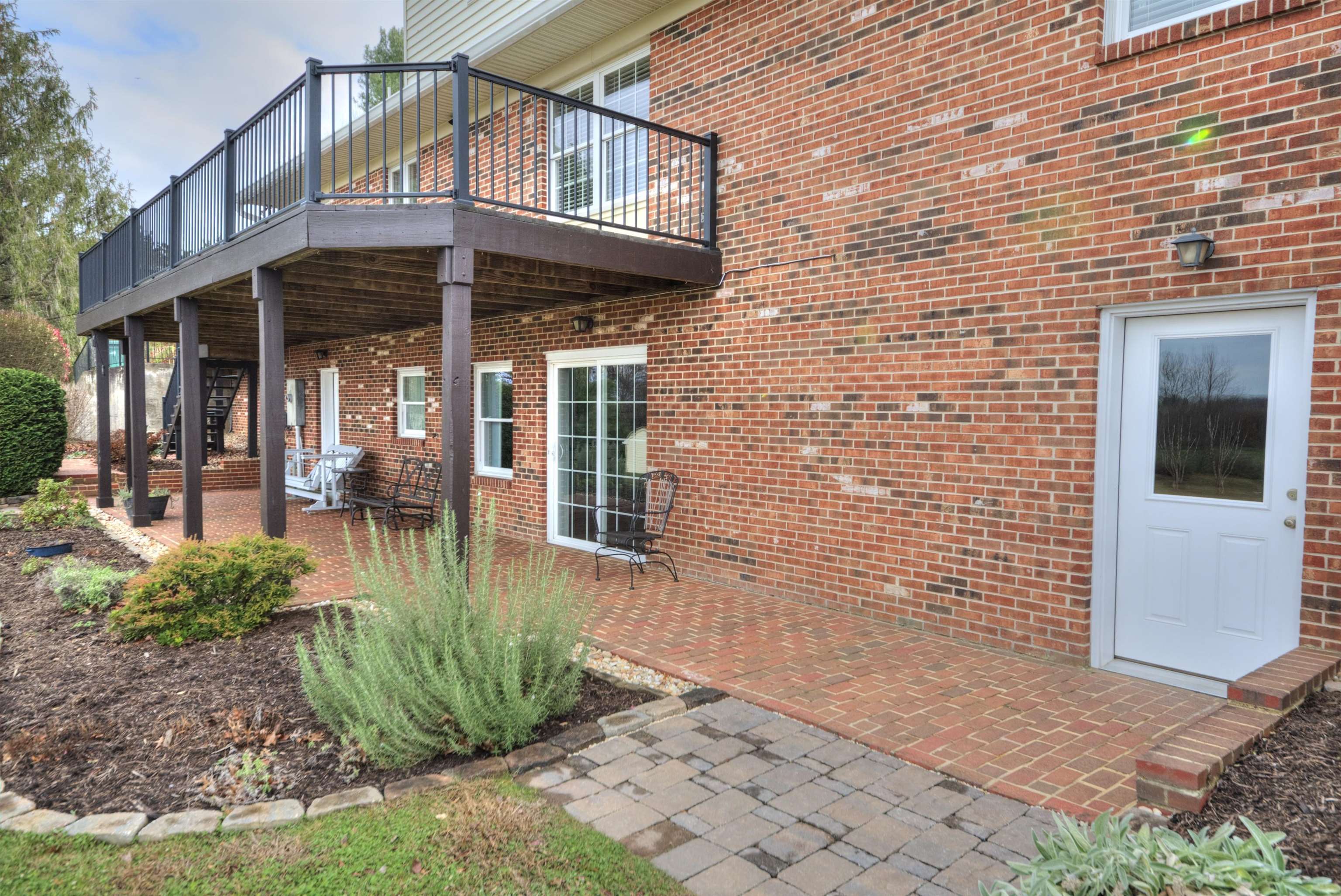 152 Huntington Pl