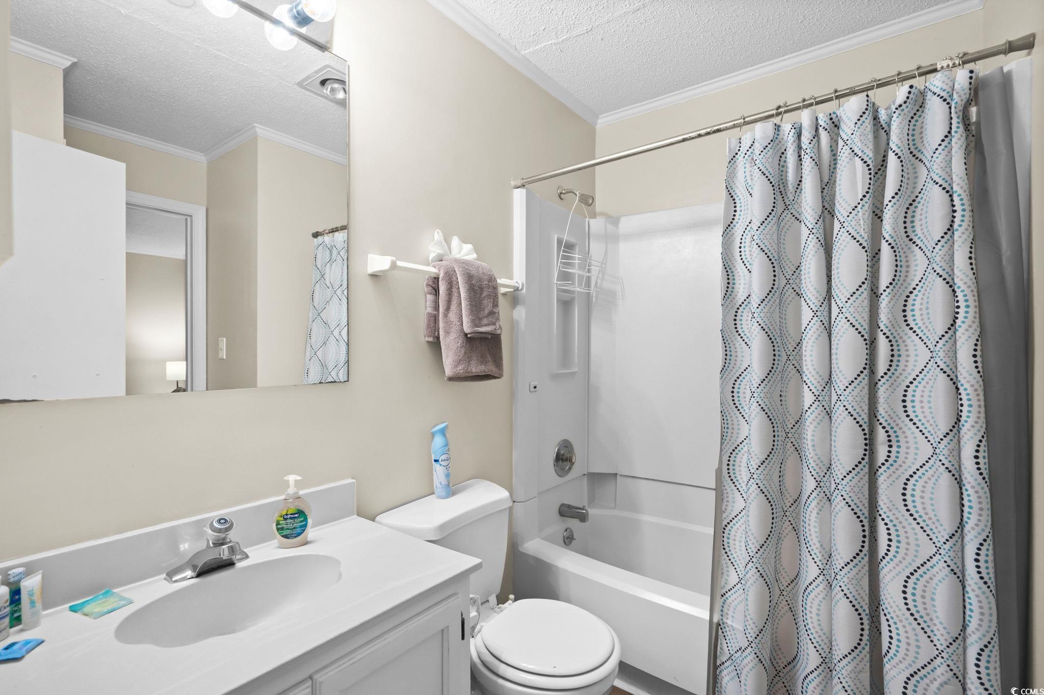 2528351 | Photo 25