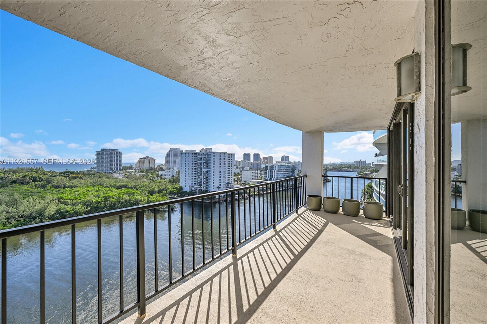 Corinthian On The Intraco