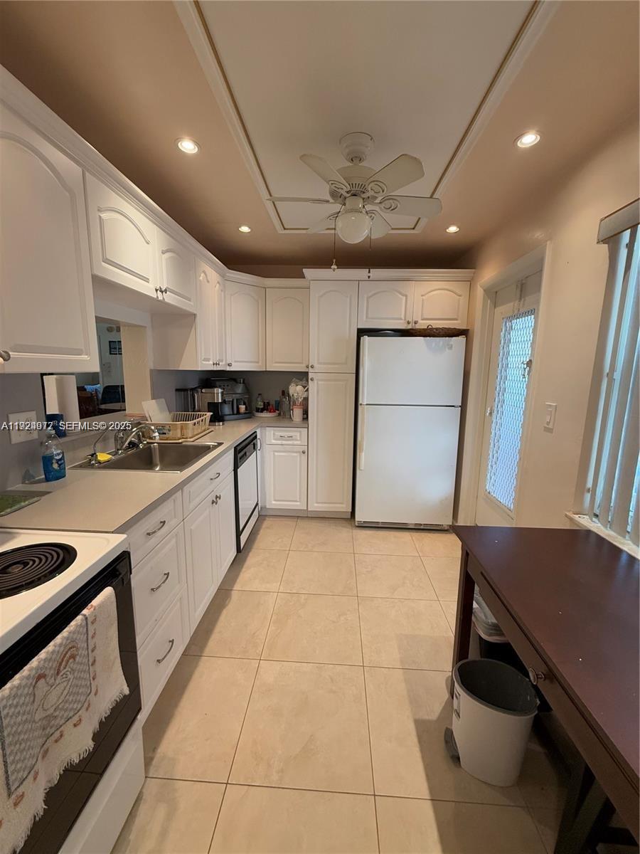 Homes for sale in Lauderdale Lakes, FL | 4270 Nw 40Th St #202, Lauderdale Lakes, FL 33319 | MLS# A11924977