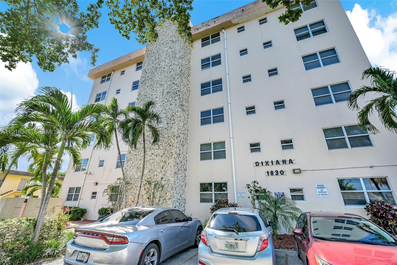 Dixiana Condo