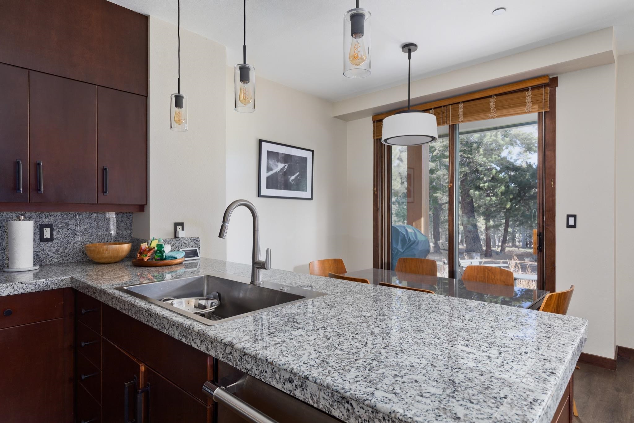 2004 Sierra Star Parkway 14