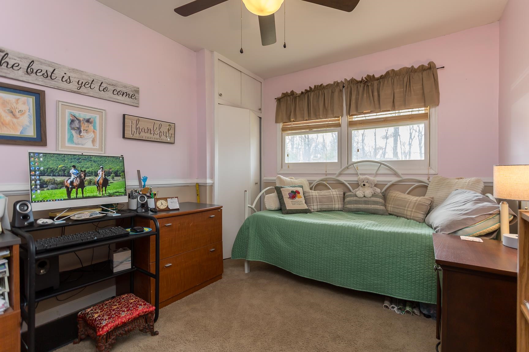 909 Crestwood Dr