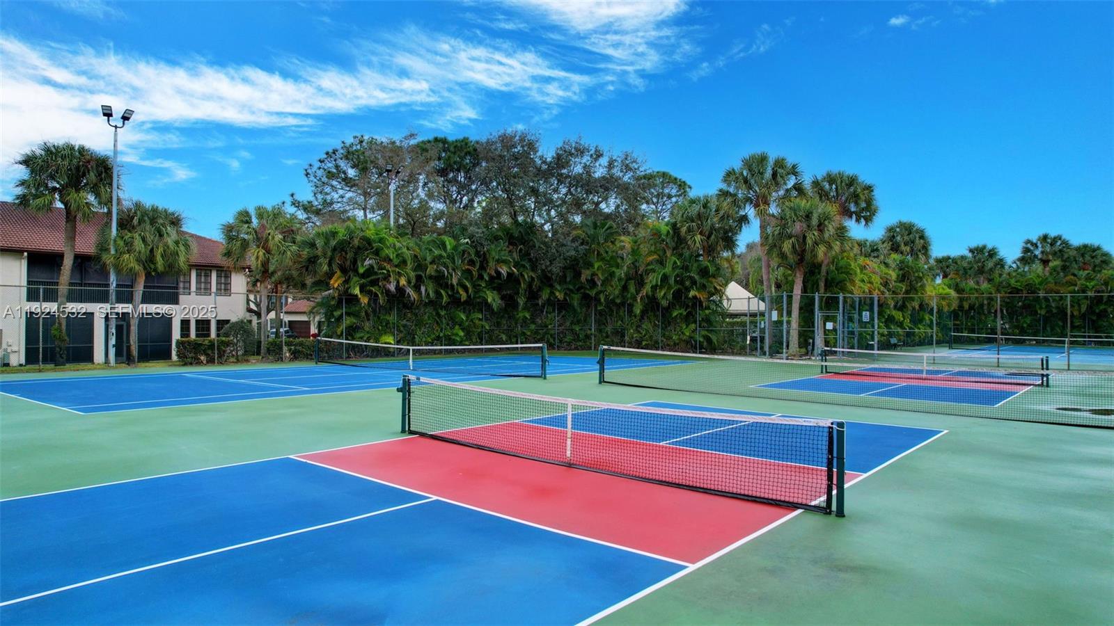 Homes for sale in Green Acres, FL | 3259 Perimeter Dr, Green Acres, FL 33467 | Houzeo