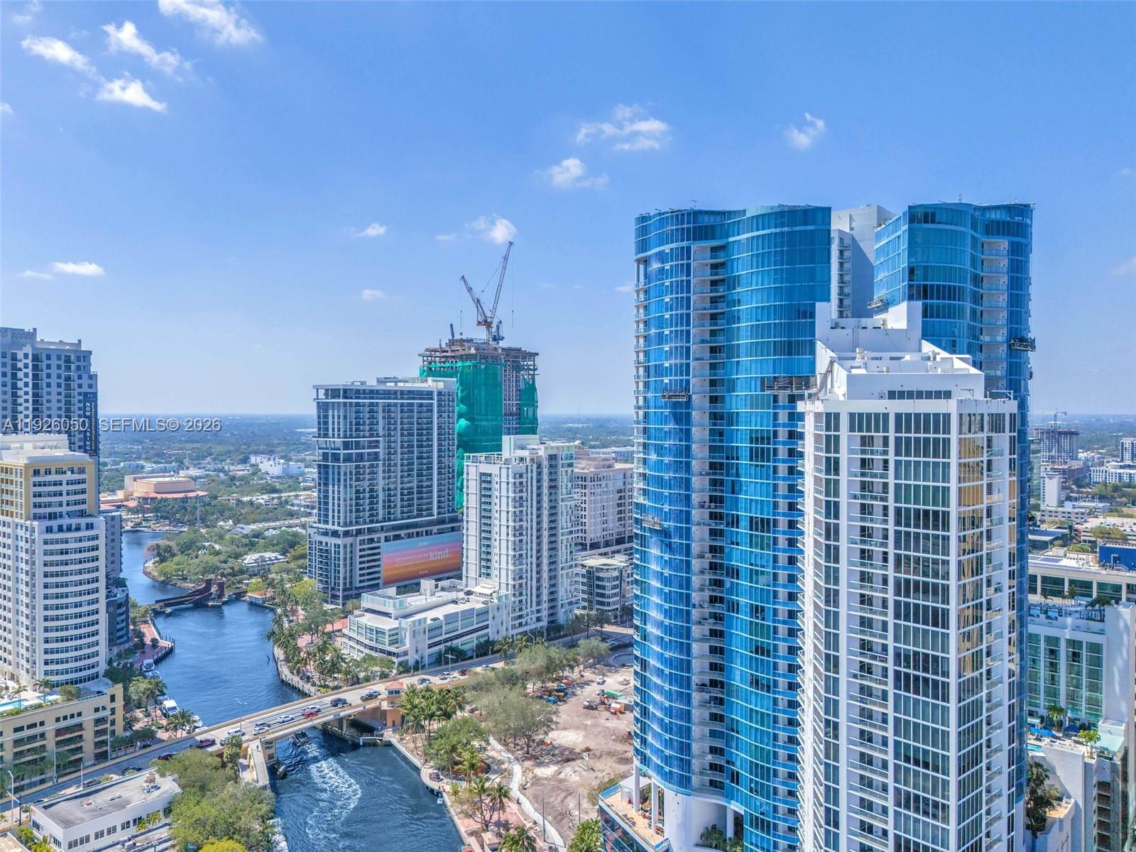 Las Olas River House Cond