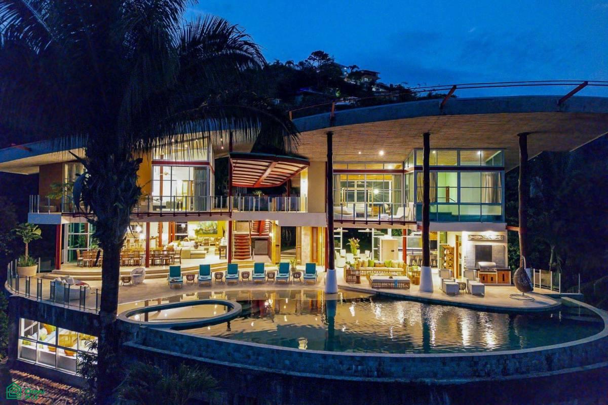 10 bed Single Family Homes For Sale in , Puntarenas - 1