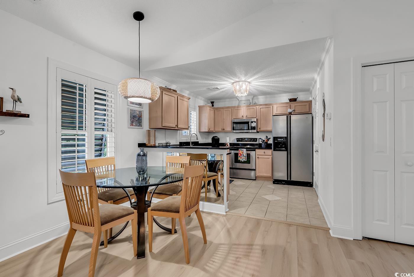 1125 Camellia Dr. 