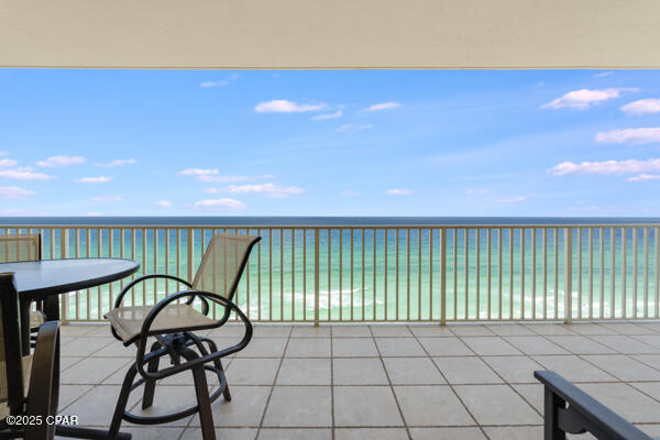 Image 15 For 8601 Surf Drive 11w