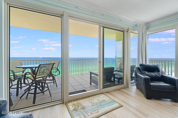 Image 2 For 8601 Surf Drive 11w