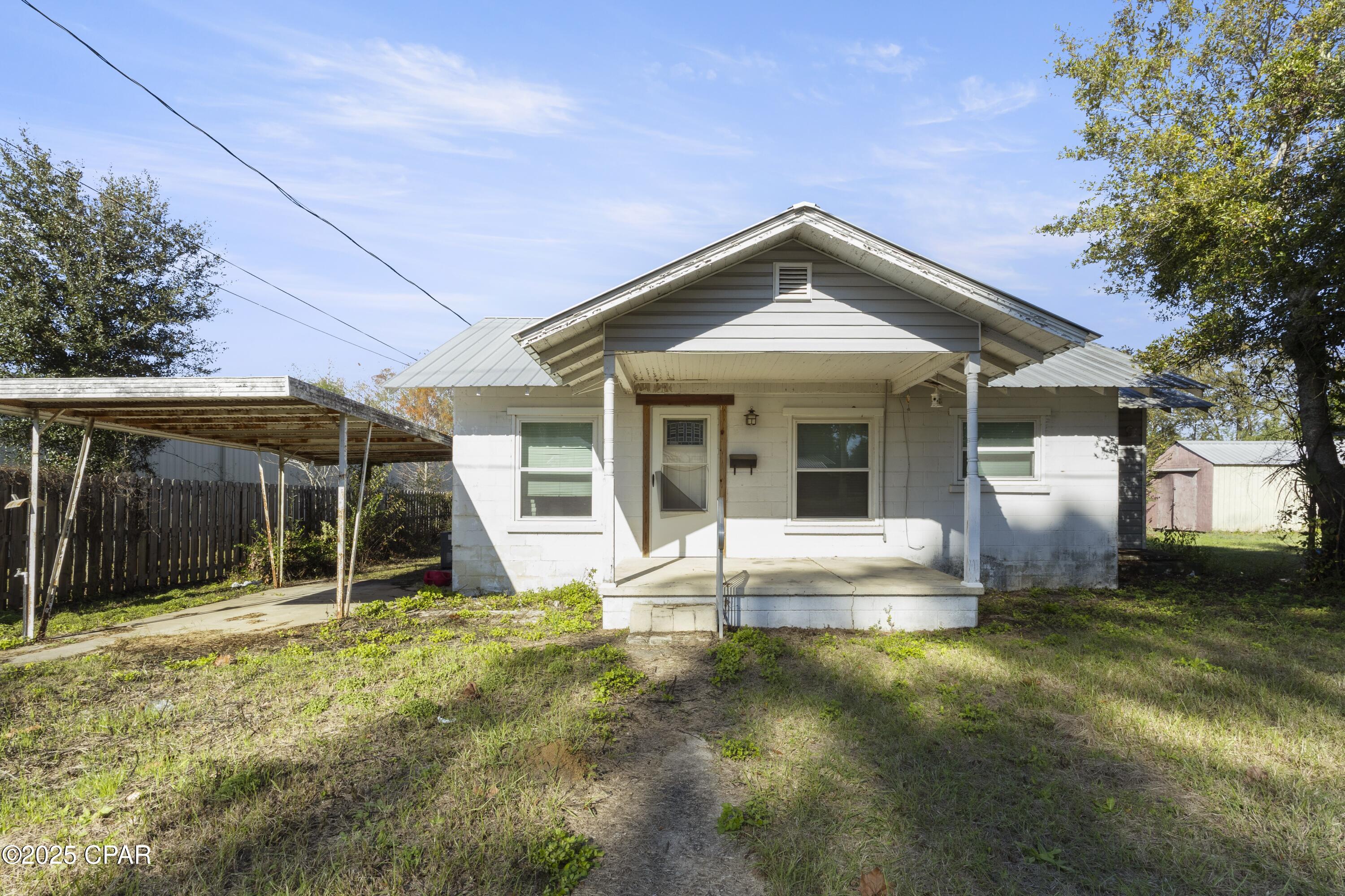 Homes for sale in Bonifay, FL | 209 E North Ave, Bonifay, FL 32425 | MLS# 782638
