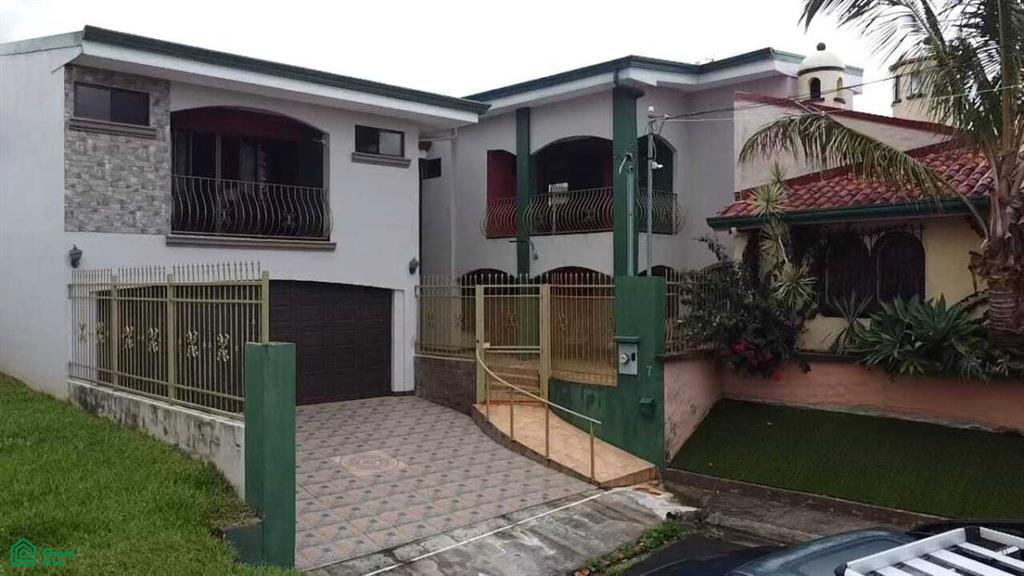 5 bed Single Family Homes For Sale in Grecia, Alajuela - 1