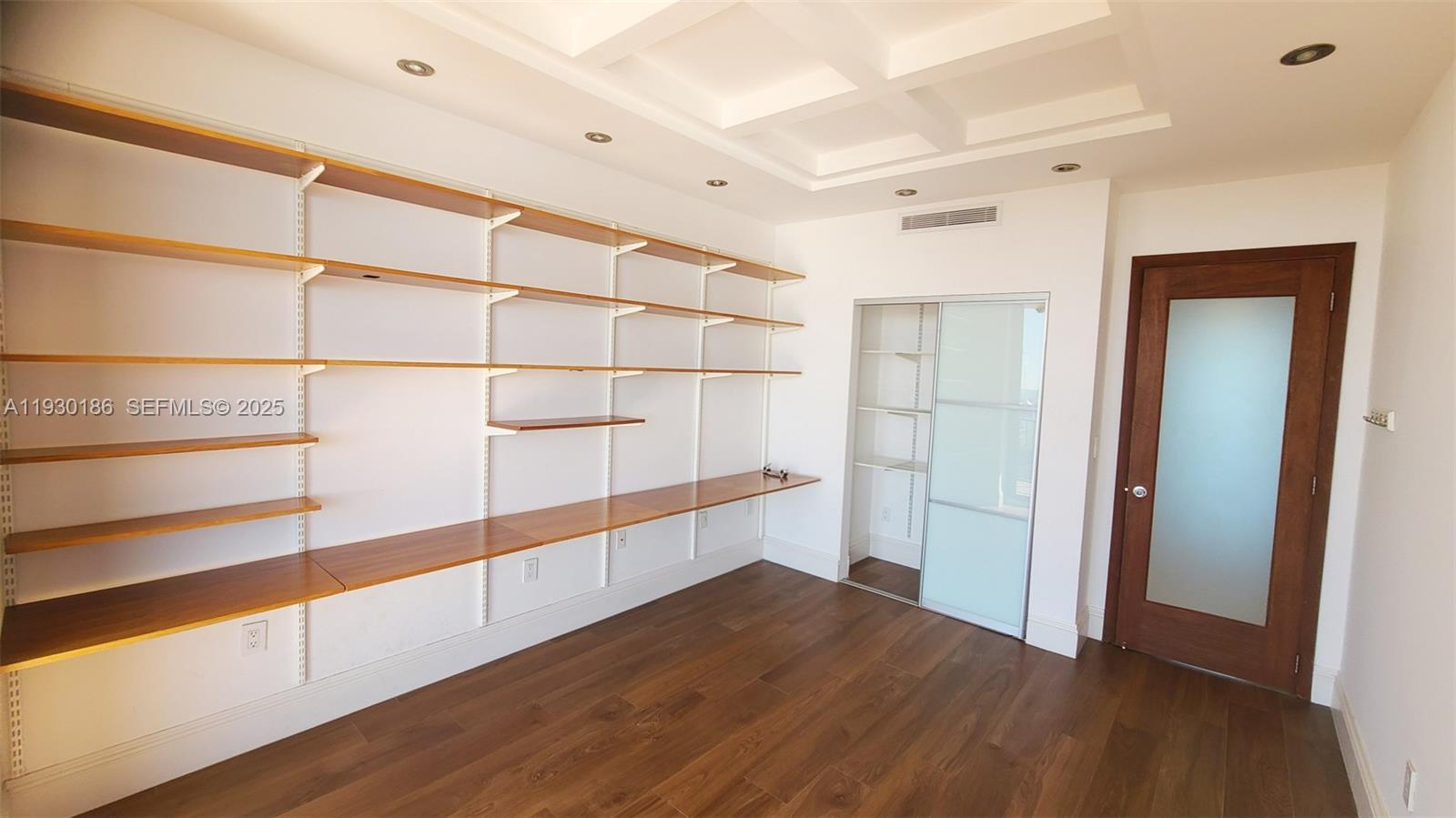 1000 Venetian Way #1502, Miami Beach FL 33139