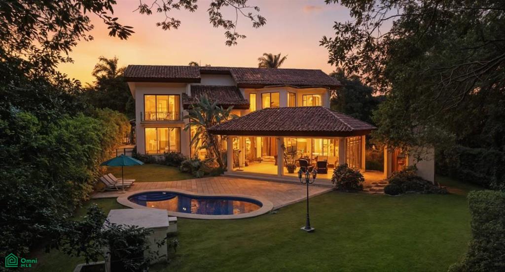 4 bed Single Family Homes For Sale in Santa Ana, San Jose - 1