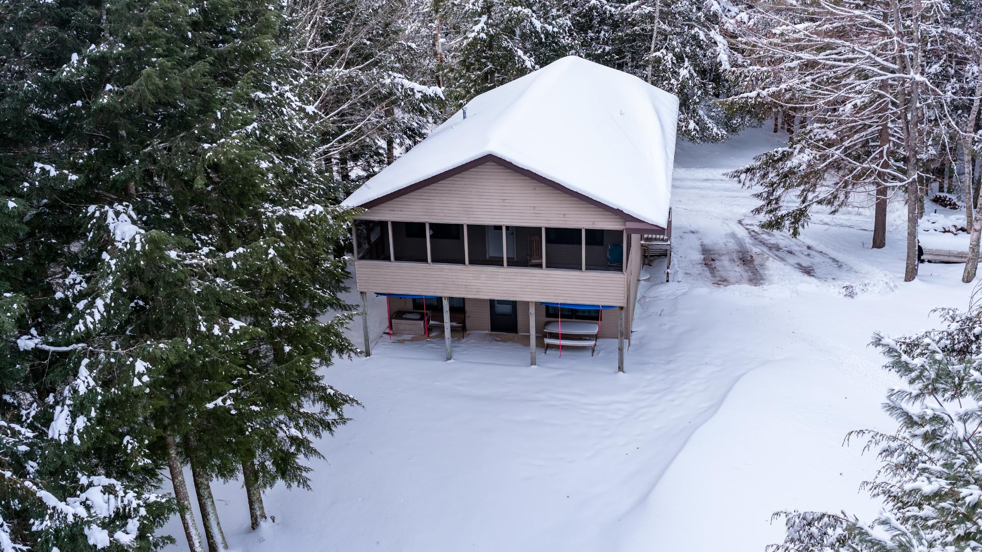 Booth Lake house picture