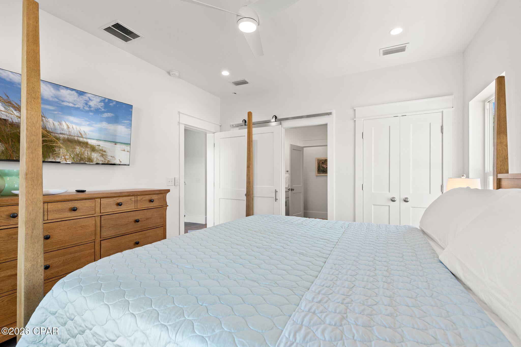 Image 26 For 200 Highway 98