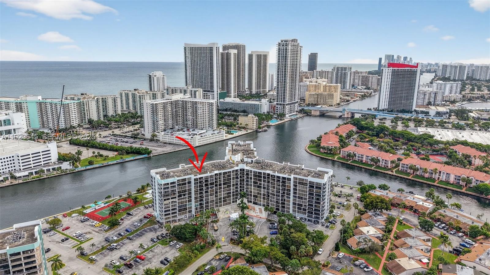 200 Leslie Condo