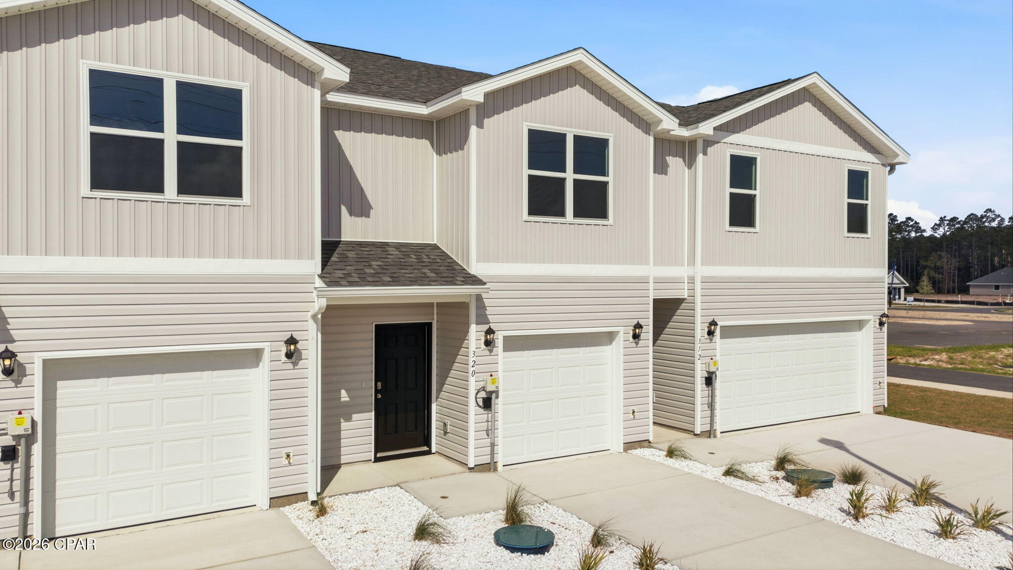 Image 4 For 320 Chateau Lane