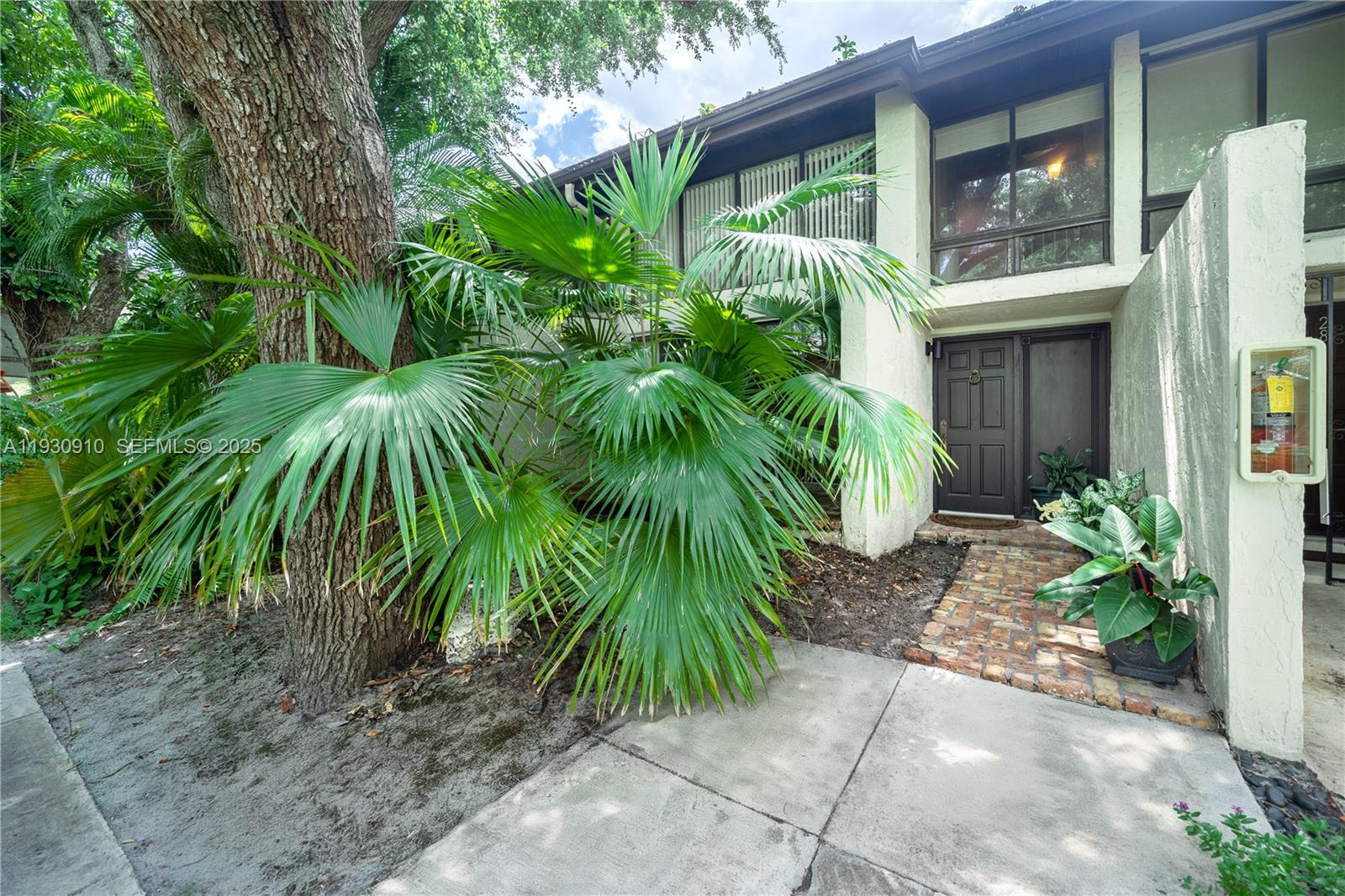 Property photo # 0