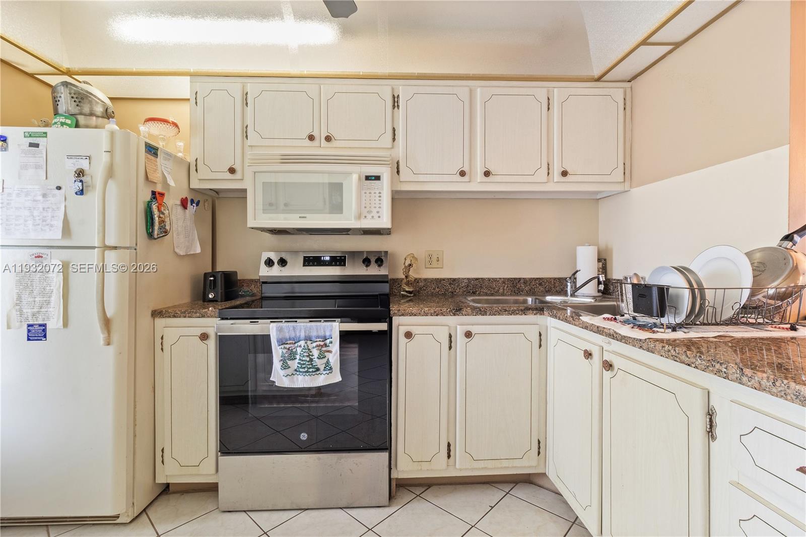 Homes for sale in Hallandale Beach, FL | 450 Paradise Isle Blvd, Hallandale Beach, FL 33009