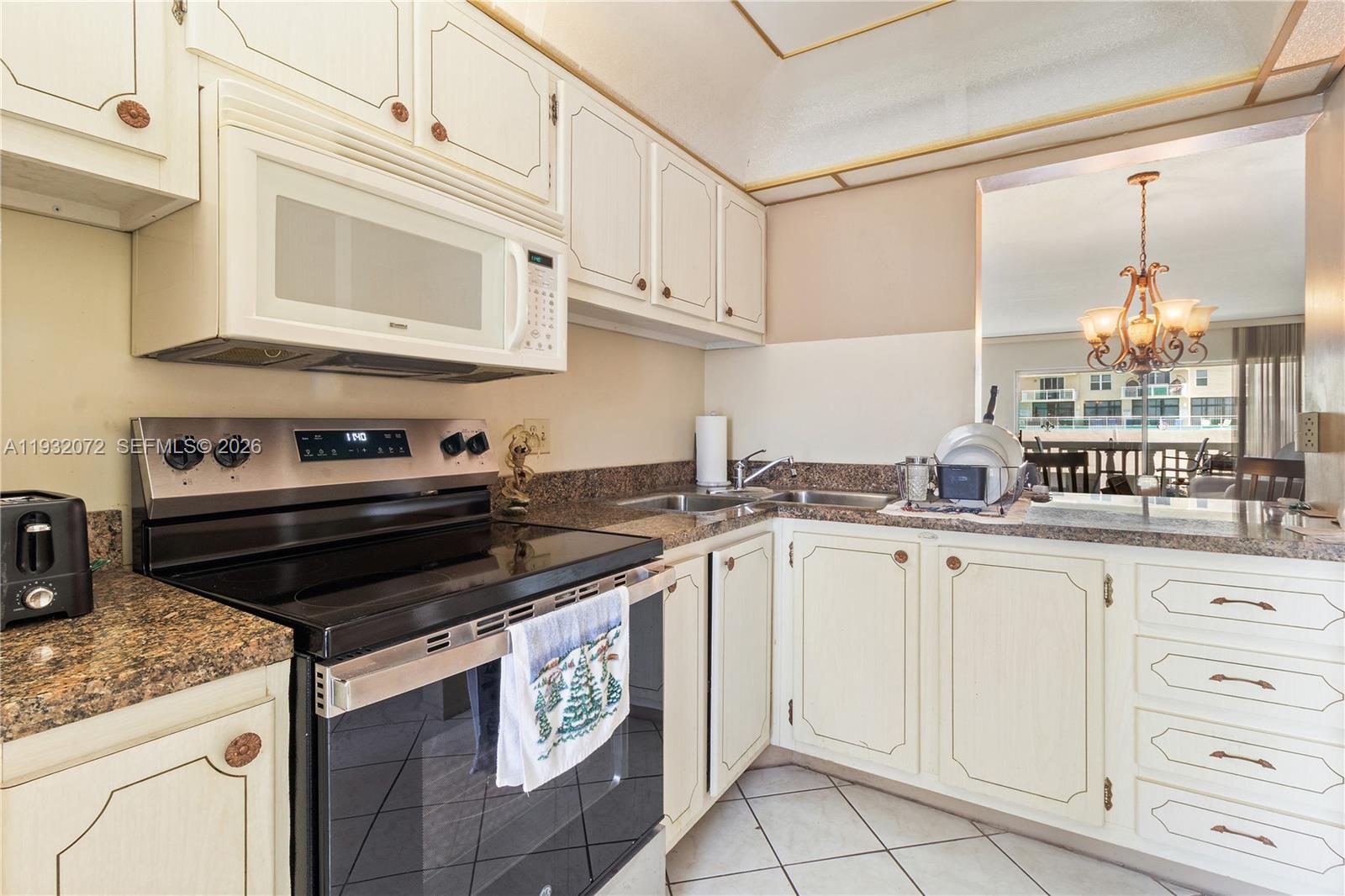 Homes for sale in Hallandale Beach, FL | 450 Paradise Isle Blvd, Hallandale Beach, FL 33009