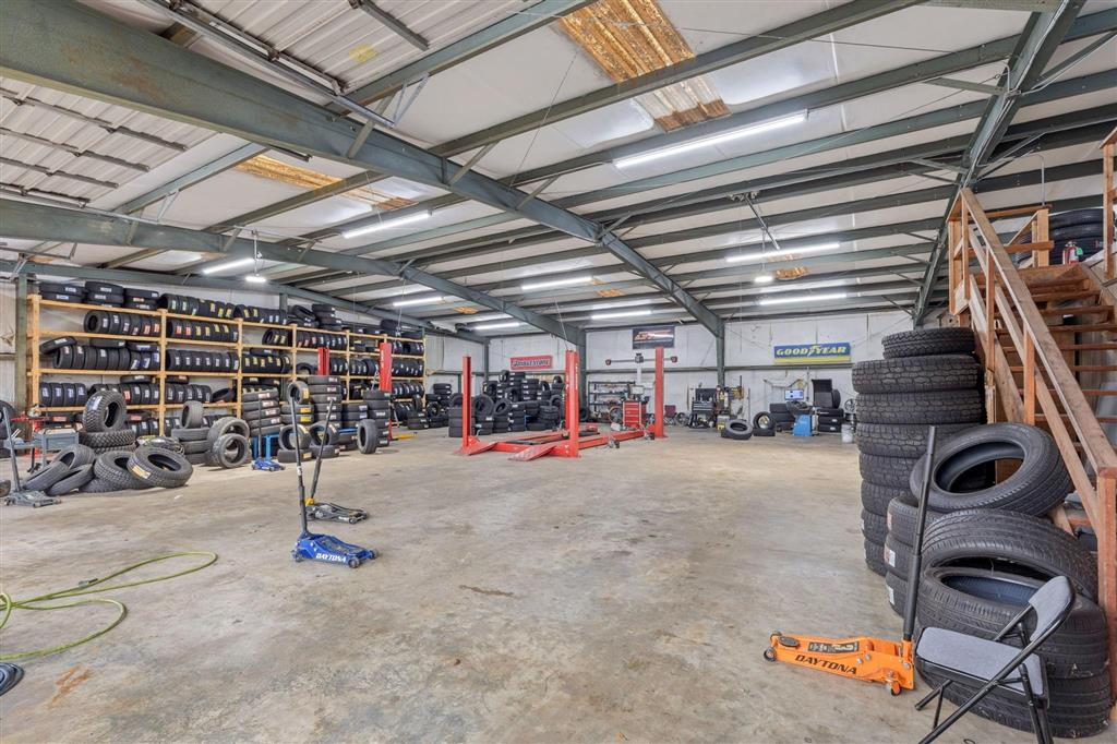 1301 E Prien Lake Rd Road — photo 2