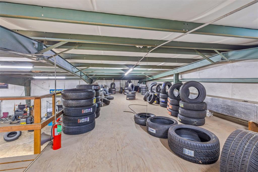 1301 E Prien Lake Rd Road — photo 3