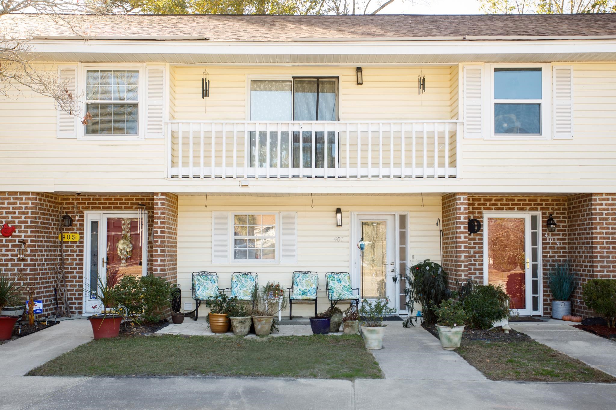 407 Old South Circle 