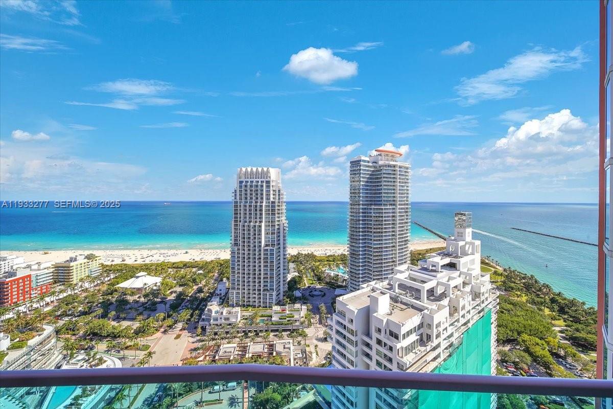 300 S Pointe Dr #3402, Miami Beach FL 33139