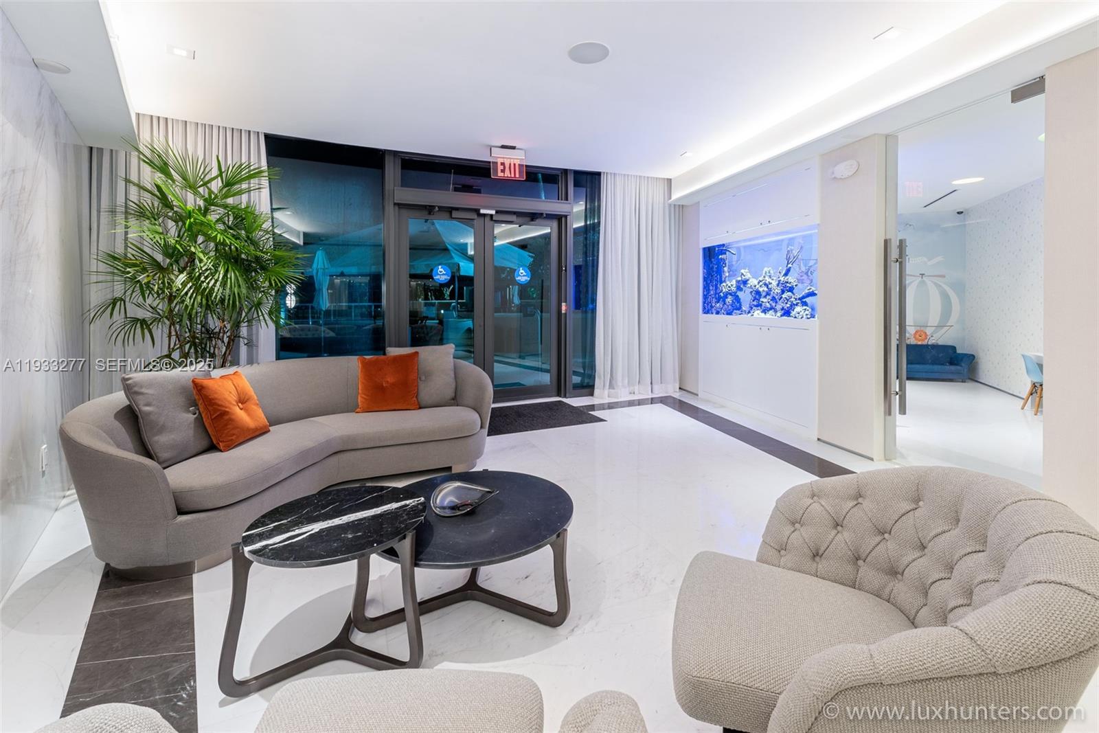 300 S Pointe Dr #3402, Miami Beach FL 33139