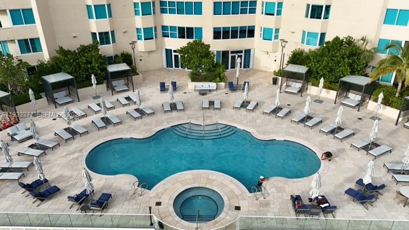 300 S Pointe Dr #3402, Miami Beach FL 33139
