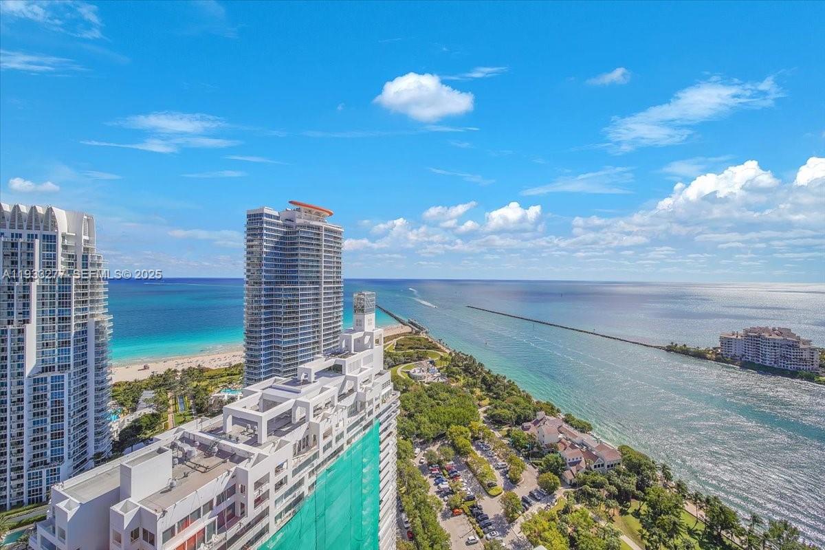300 S Pointe Dr #3402, Miami Beach FL 33139