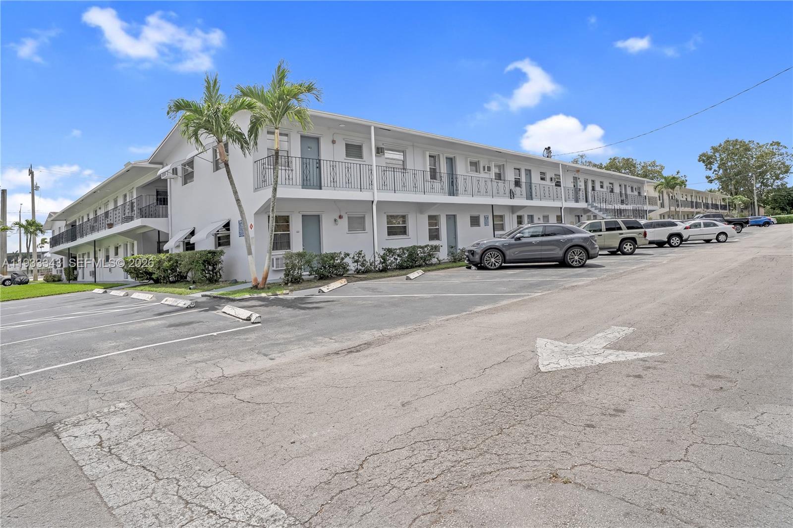 Pembroke House Condo