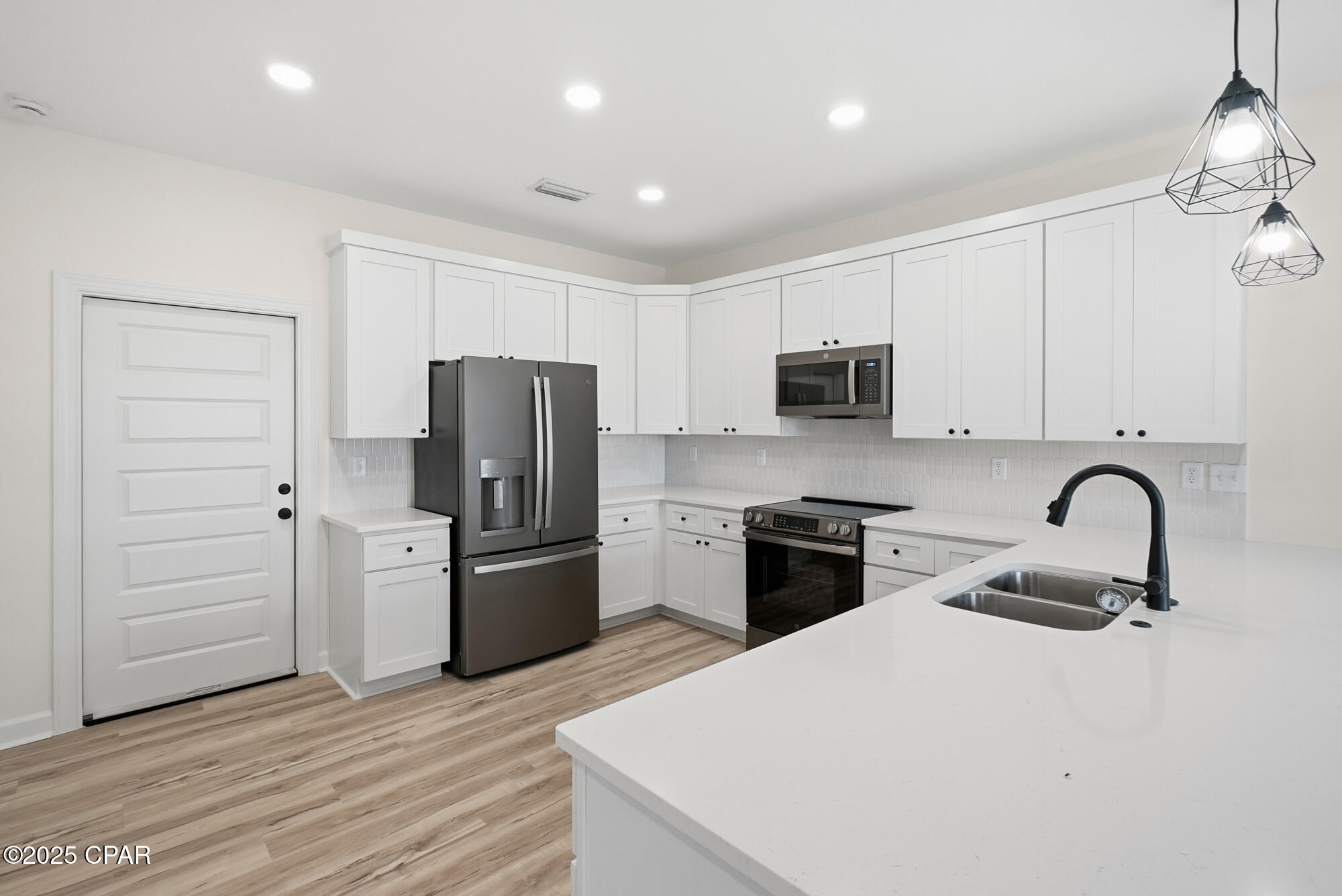 Image 9 For 6517 Pine Drive