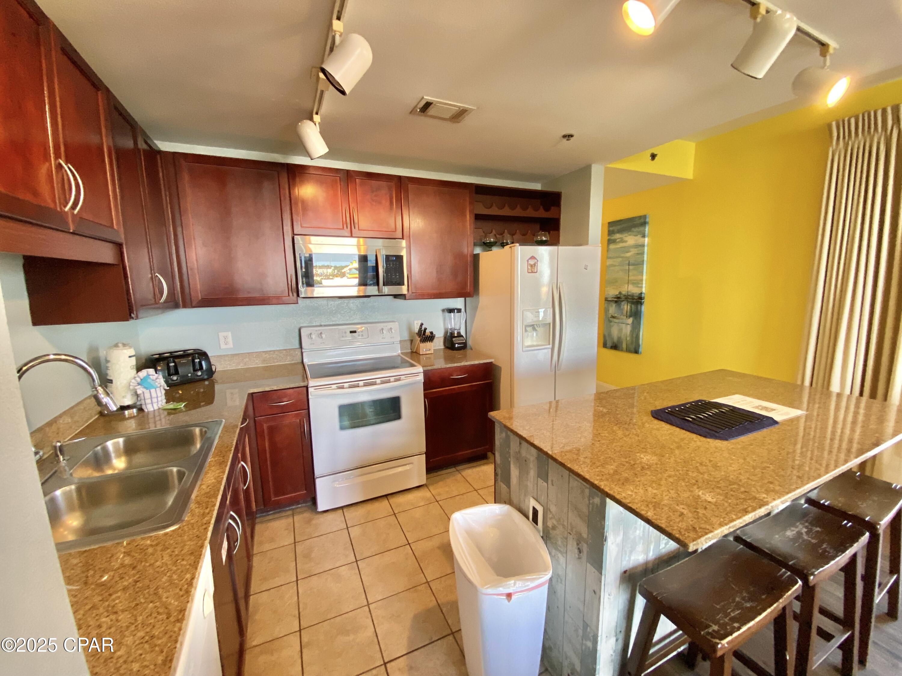 Image 30 For 9902 Thomas Drive 338