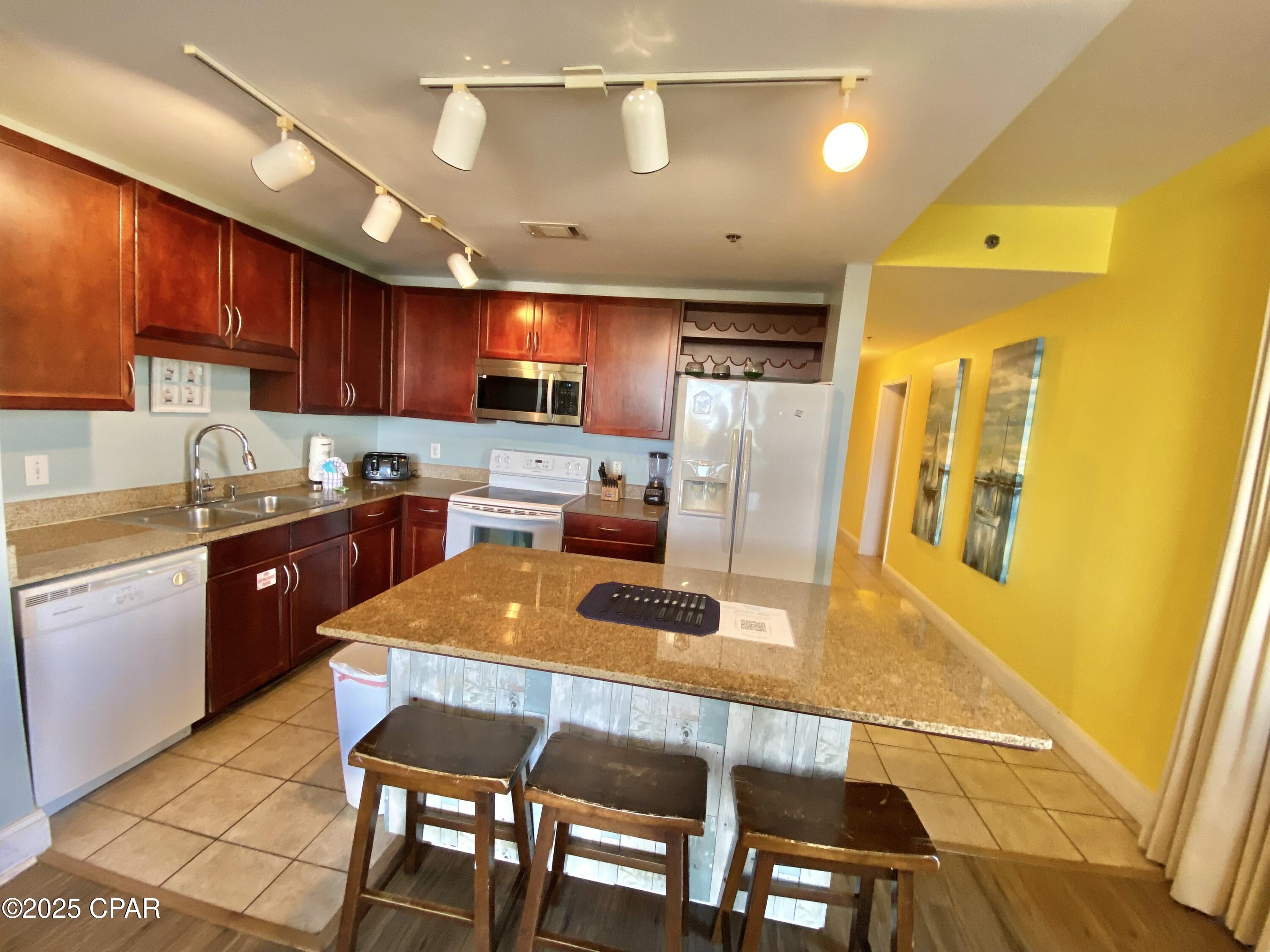 Image 31 For 9902 Thomas Drive 338